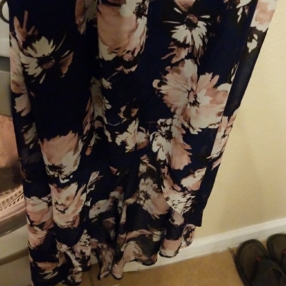 High-Low floral dress - Picture 2 of 5